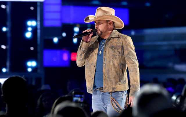 Jason Aldean Extends ‘We Back Tour’ With Brett Young & Mitchell Tenpenny