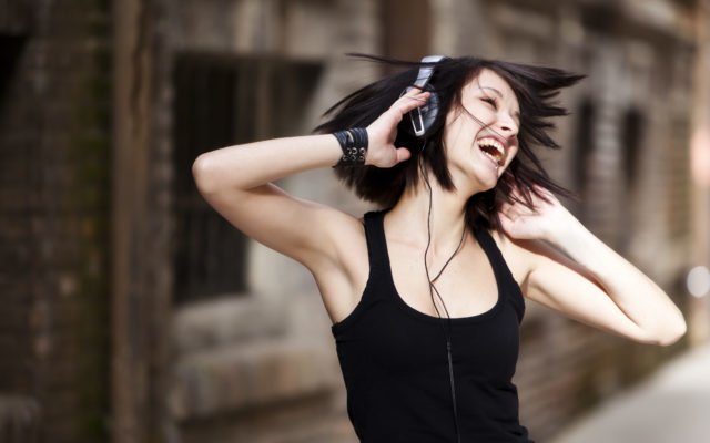 Science: These are The 13 Emotions You Feel Listening to Music