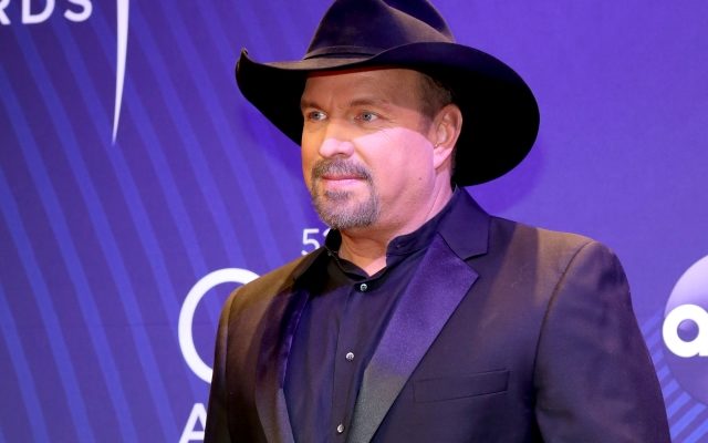 Garth Brooks Reveals His Favorite Song To Perform On Tour