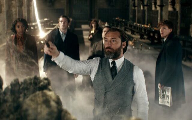 Fantastic Beasts: The Secrets of Dumbledore (Official Trailer)